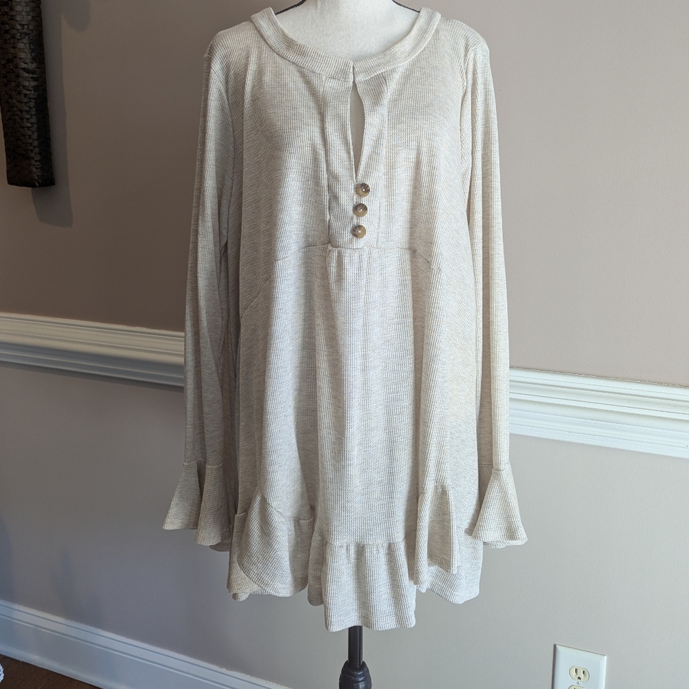 Elegant Cream Women's Blouse